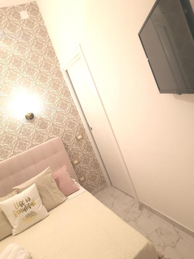 Domus Leone Tre Bed and Breakfast Νάπολη Εξωτερικό φωτογραφία